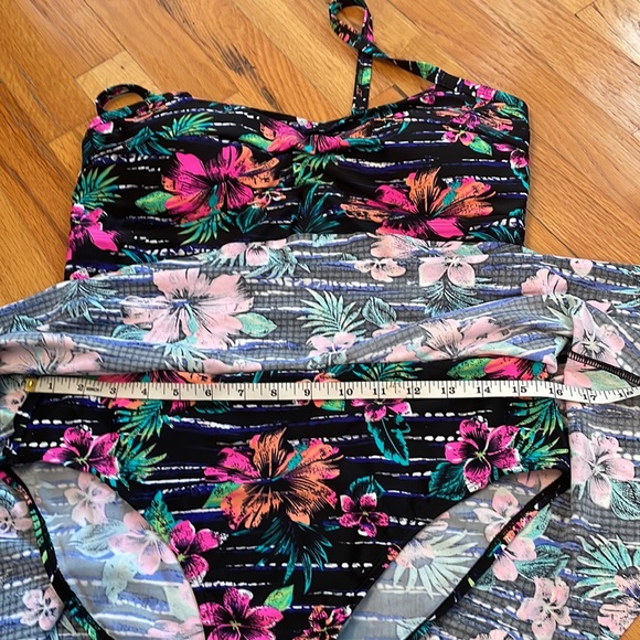 Attarco 1pc Swimsuit. NWOT Black Floral **Size XL - Picture 12 of 14